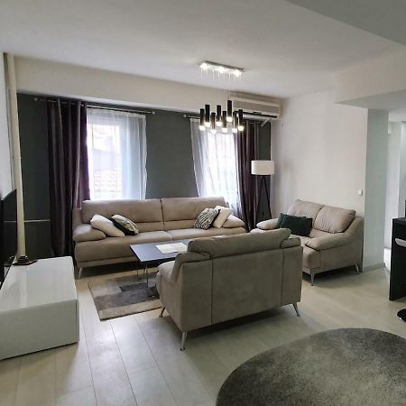 City Center Apartment Skopje Ngoại thất bức ảnh
