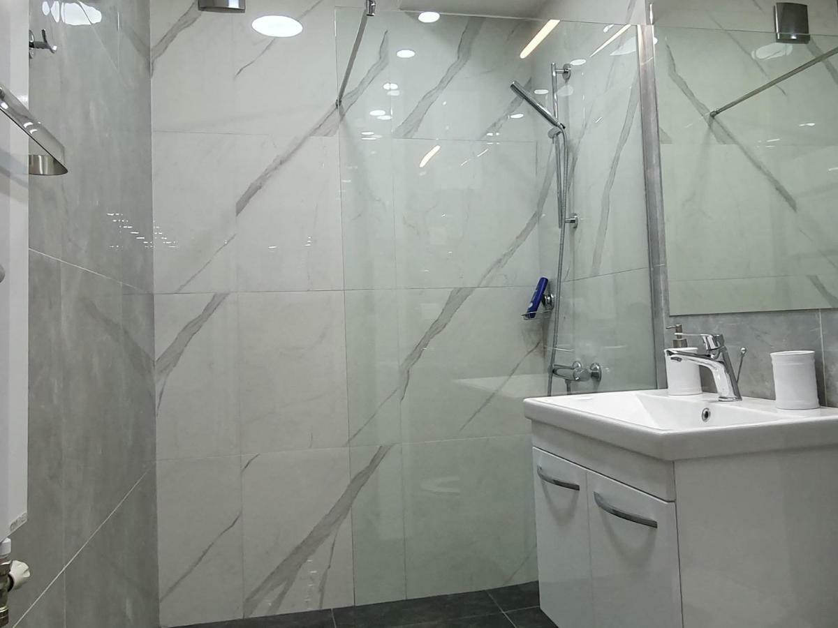 City Center Apartment Skopje Ngoại thất bức ảnh