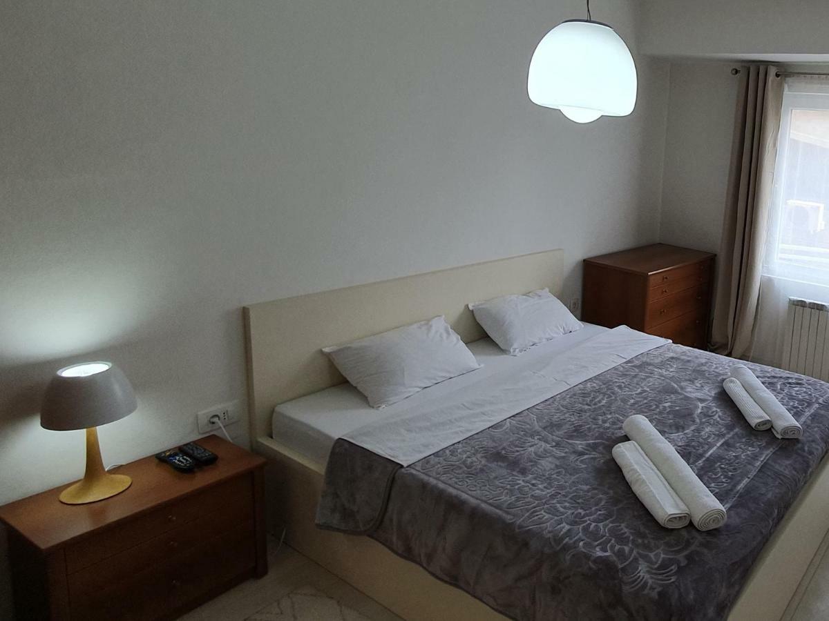 City Center Apartment Skopje Ngoại thất bức ảnh